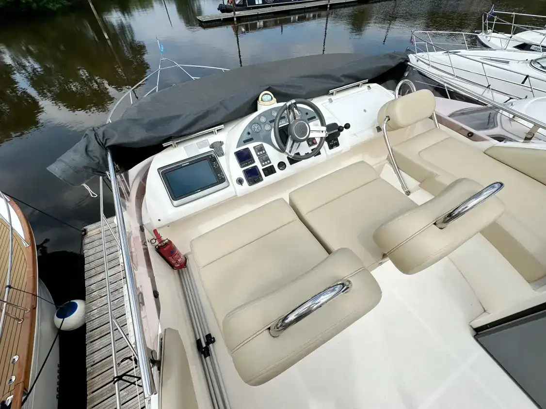 Fairline Phantom 40 - Image 17