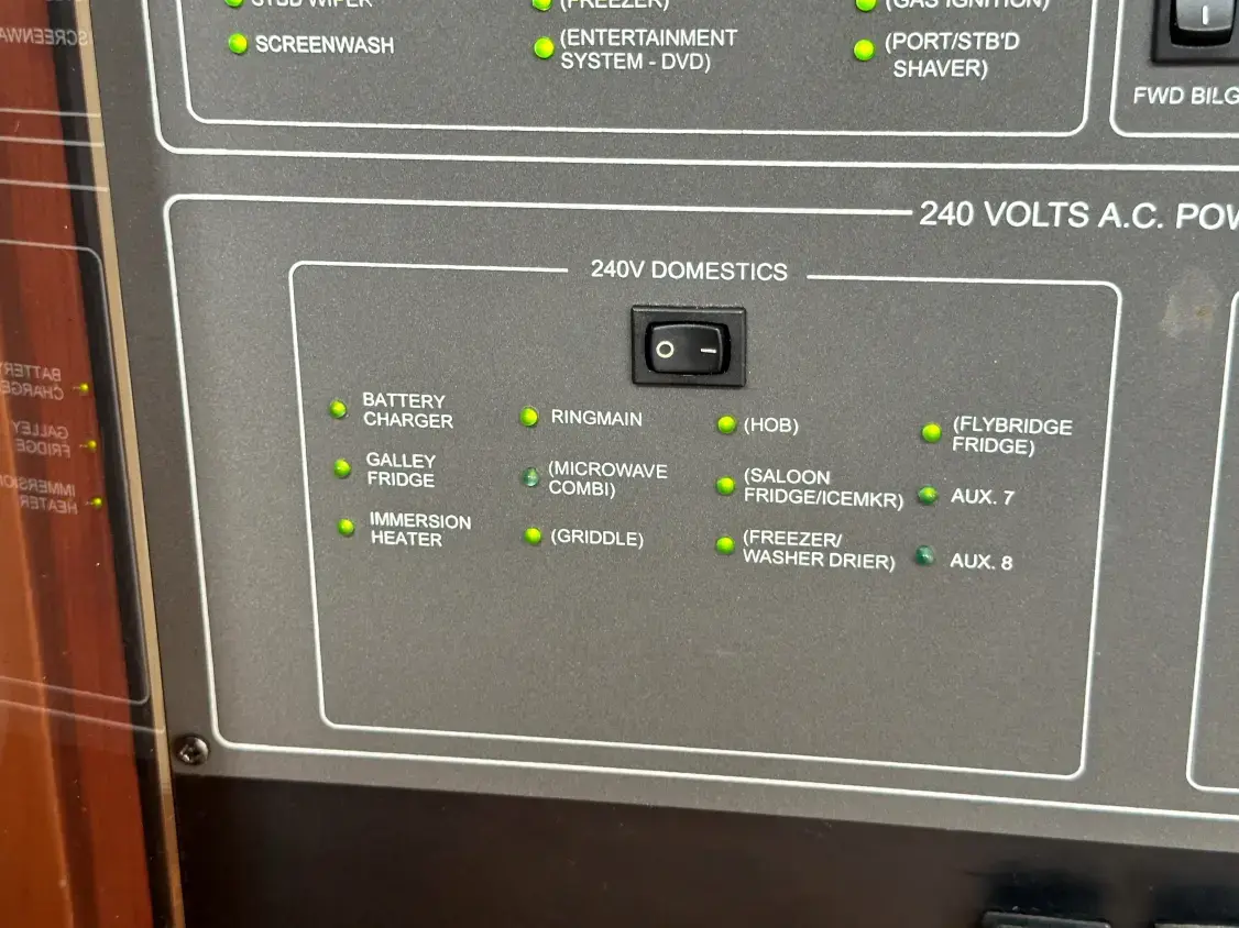 Fairline Phantom 40 - Image 52