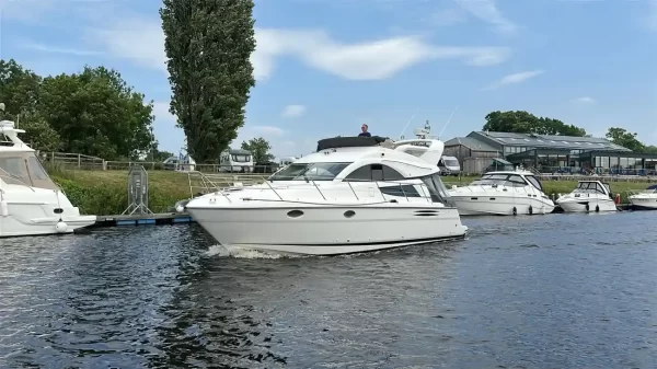 Fairline Phantom 40
