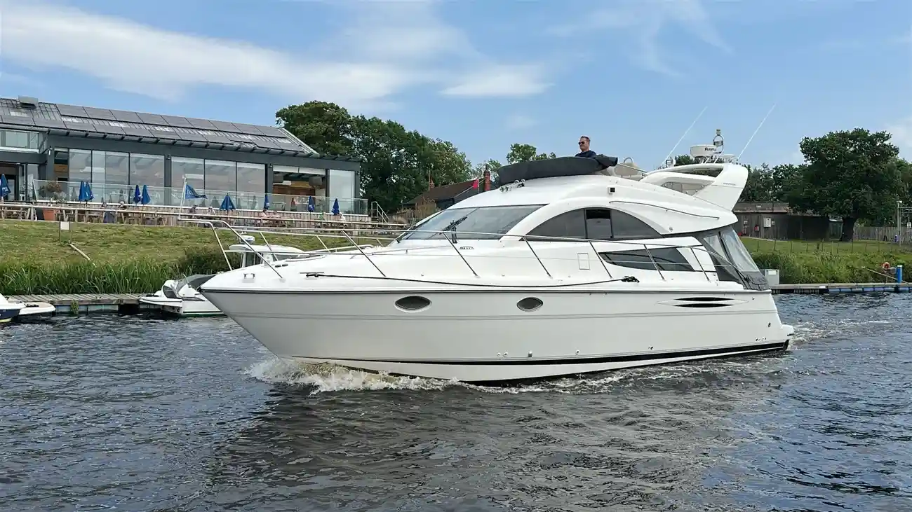Fairline Phantom 40 - Image 3