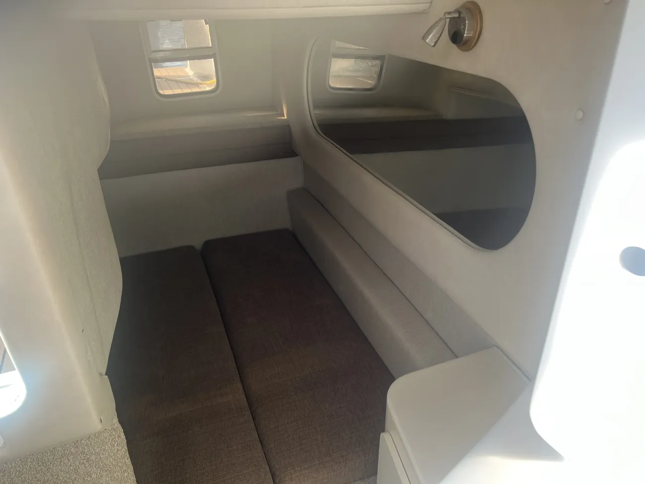 Sea Ray 270 Sundancer - Image 16