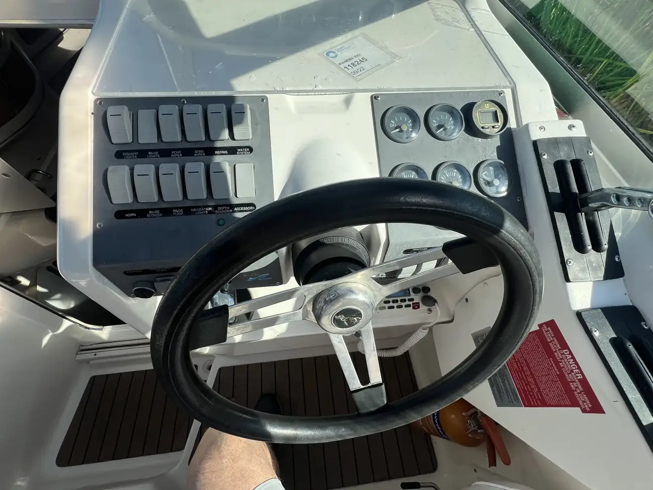 Sea Ray 270 Sundancer - Image 6