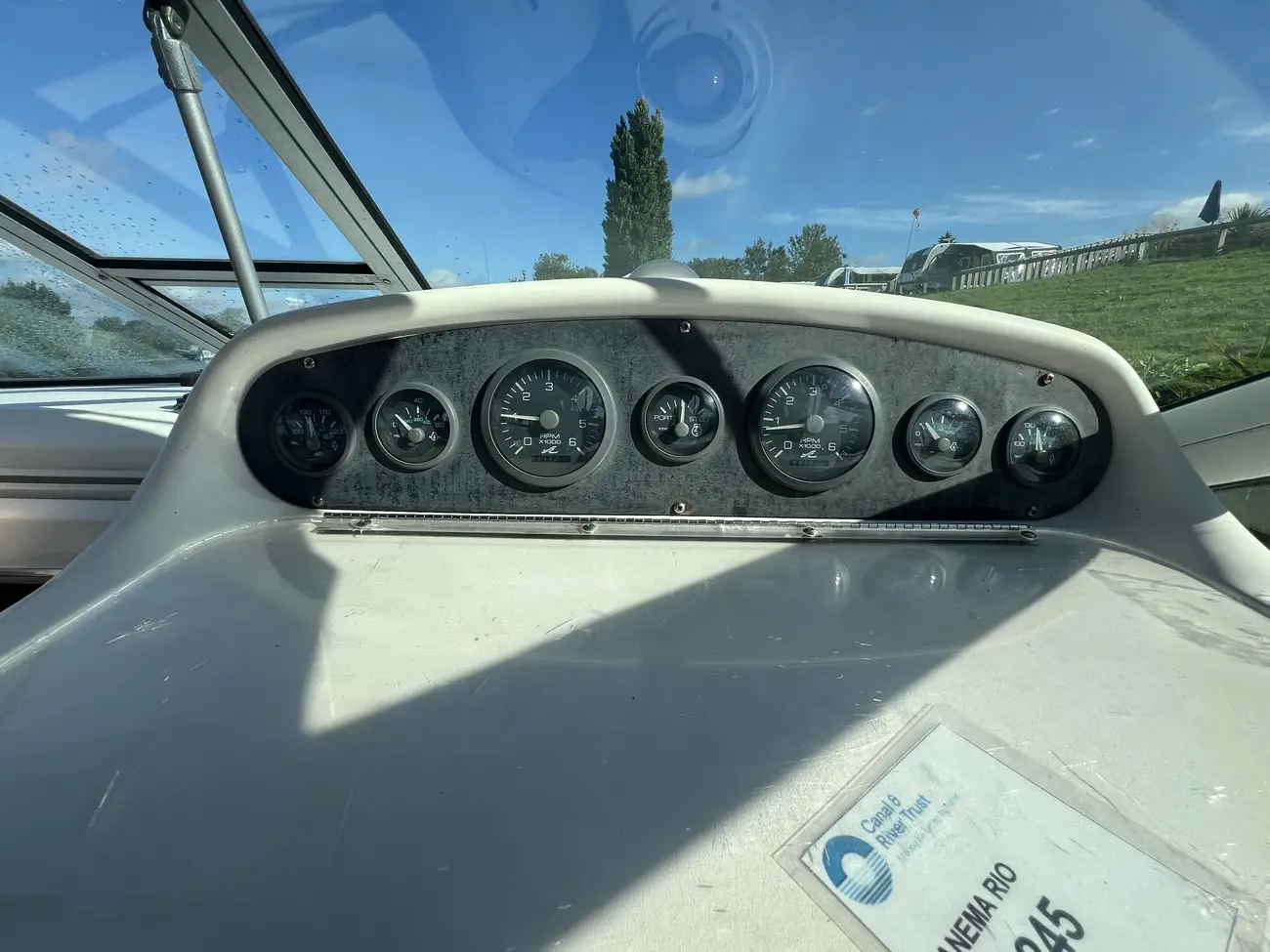 Sea Ray 270 Sundancer - Image 24