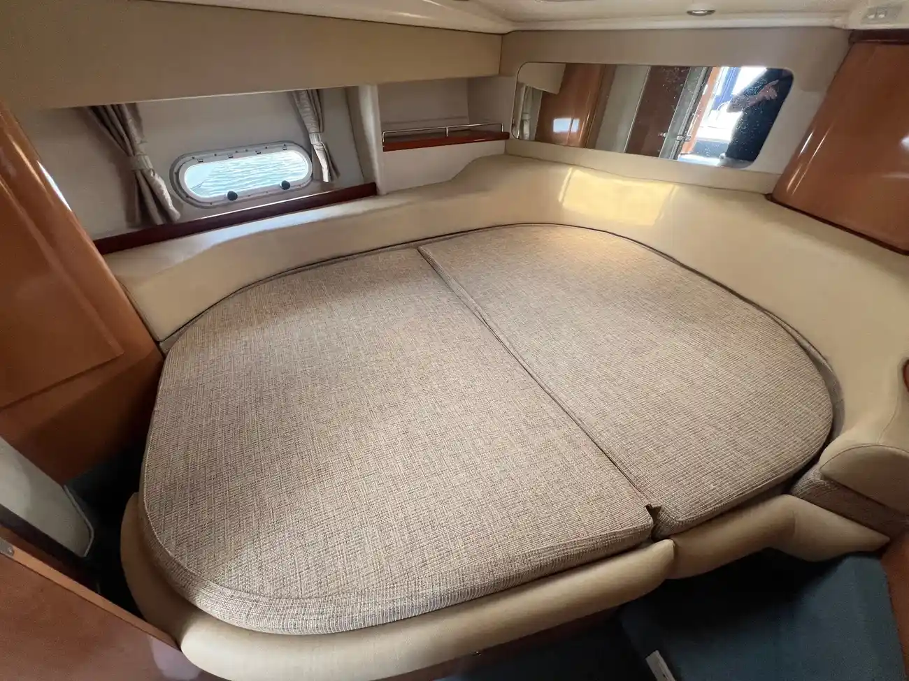 Sealine 330 Statesman - Image 19