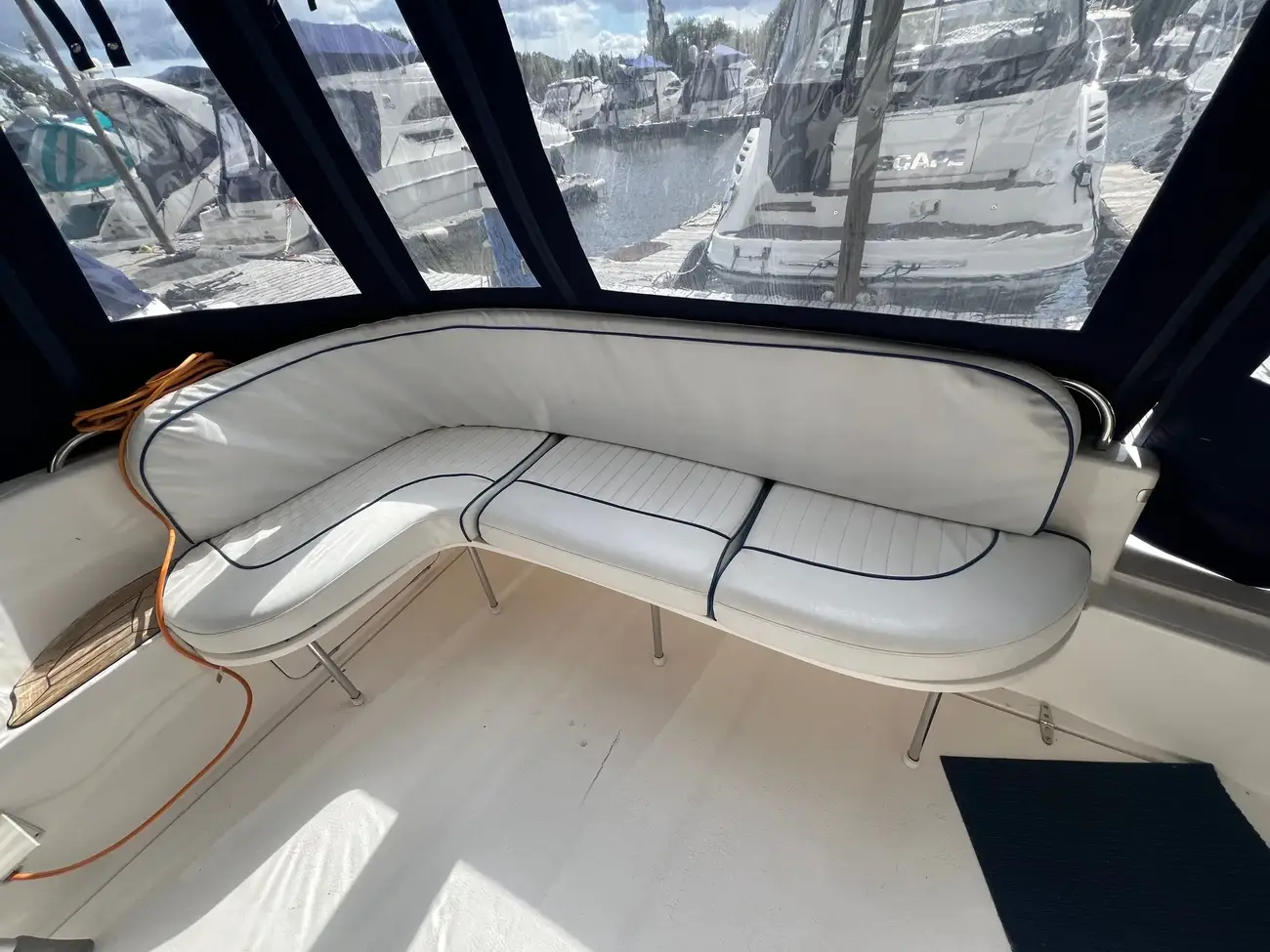 Sealine 330 Statesman - Image 34