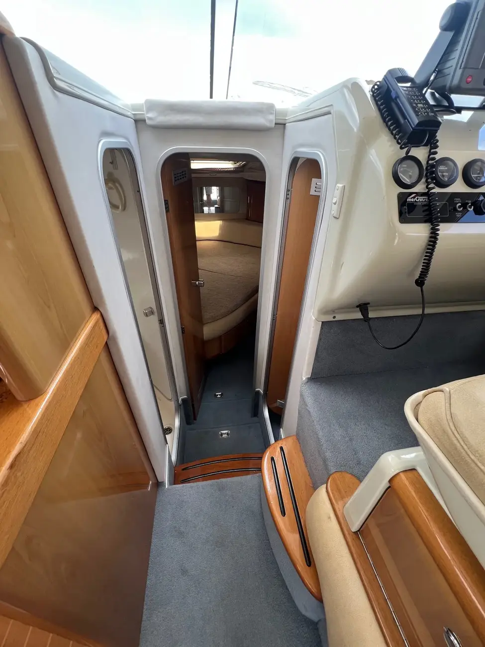 Sealine 330 Statesman - Image 26