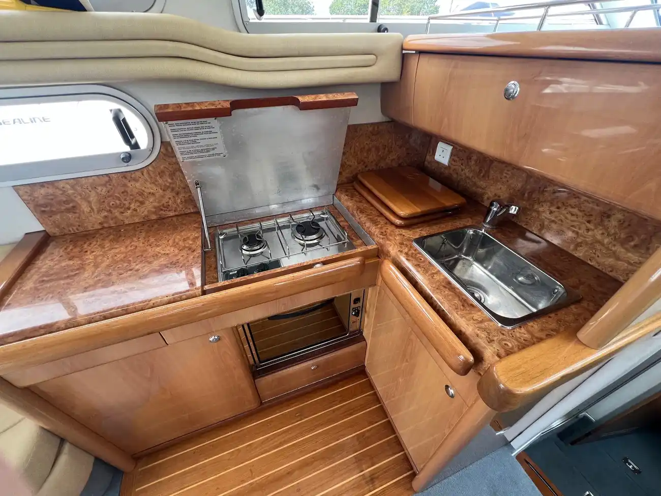 Sealine 330 Statesman - Image 17
