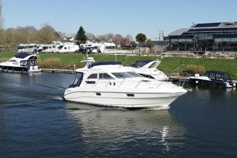 Sealine 330 Statesman
