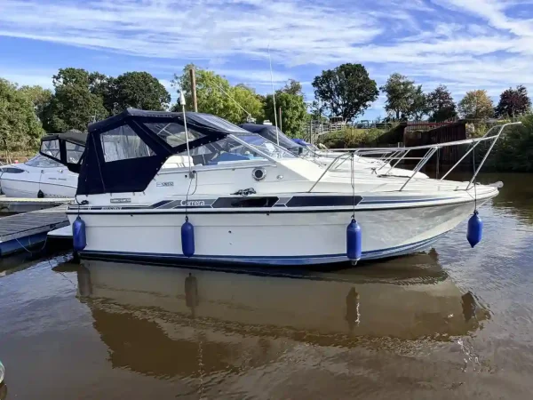 Fairline Carrera 24